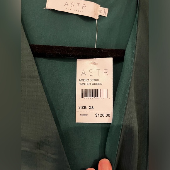 ASTR Wrap front dress - Picture 2 of 4